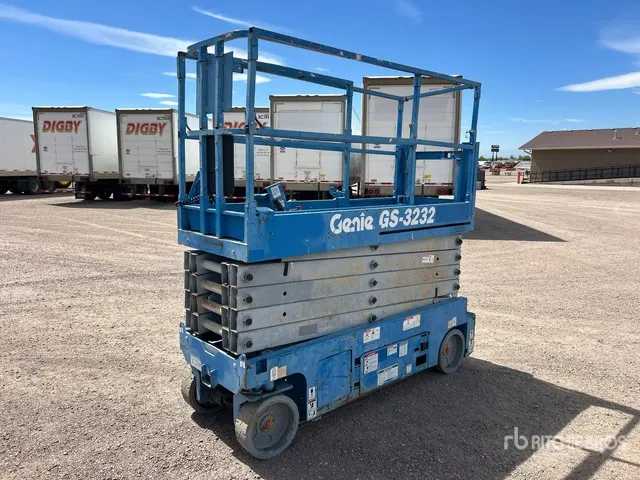 2015 Genie GS-3232 Electric Scissor Lift