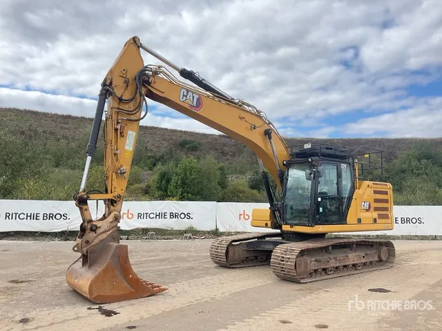 2021 Cat 320 Tracked Excavator