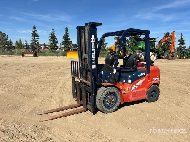 Heli 5400 lb Pneumatic Tire Forklift
