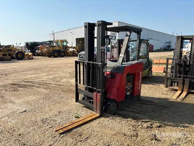 2009 Raymond 420-C30TT 3000 lb Electric Forklift