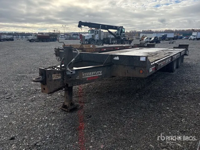2007 Interstate 24 ft T/A Equipment Trailer