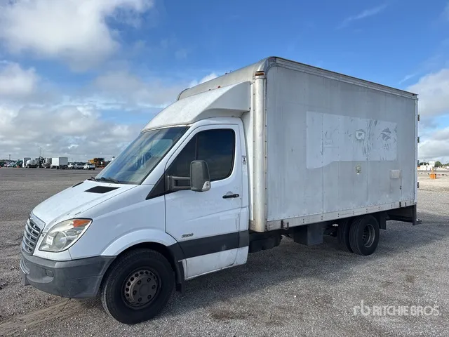 2013 Mercedes-Benz Sprinter 3500 4x2 Van Truck