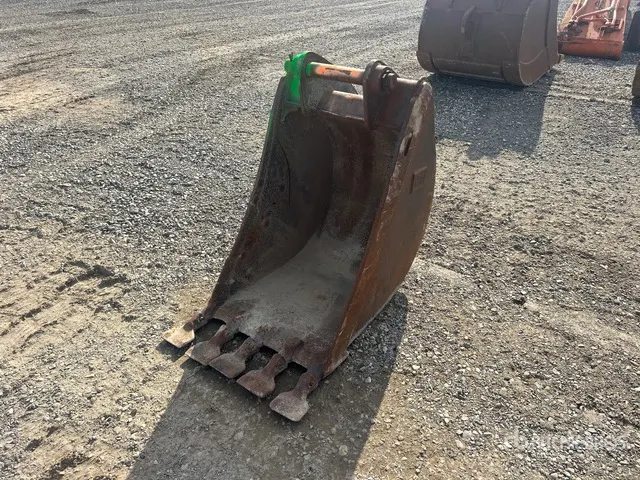 26 in Digging Backhoe Rear Bucket