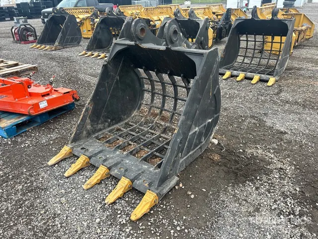 46 in Skeleton Excavator Bucket