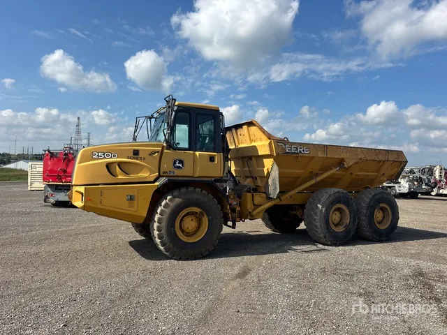 2011 John Deere 250D Articulated Dump Truck