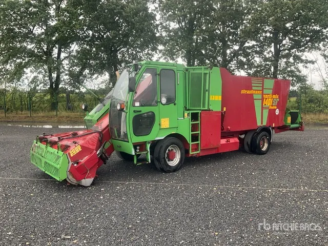 2013 Strautmann Verti-Mix 1401 D-SF Self-Propelled Feed Wagon