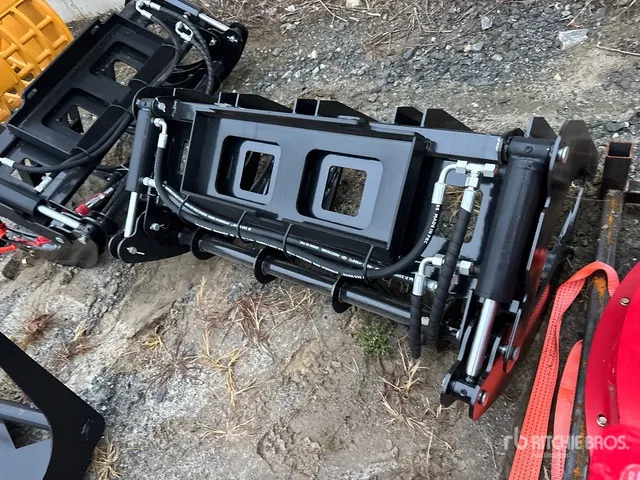 2026 GIYI GY-MCLG60 44 in Mini Skid Steer Grapple (Unused)