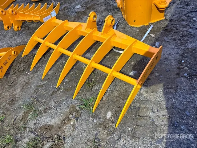 2026 GIYI 46 in Excavator Rake - Fits CAT 303 (Unused)