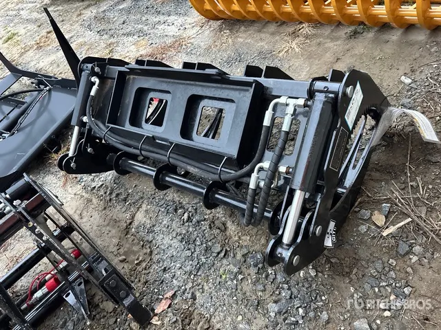 2026 GIYI GY-MCLG60 44 in Mini Skid Steer Grapple (Unused)