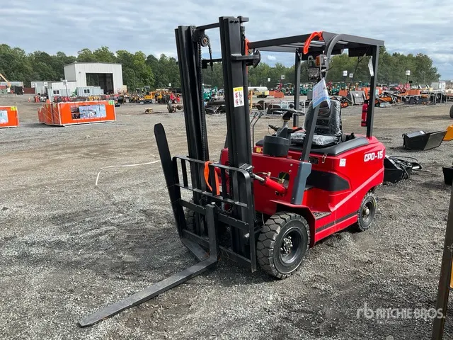2026 GIYI SL-D15 3300 lb Electric Forklift (Unused)