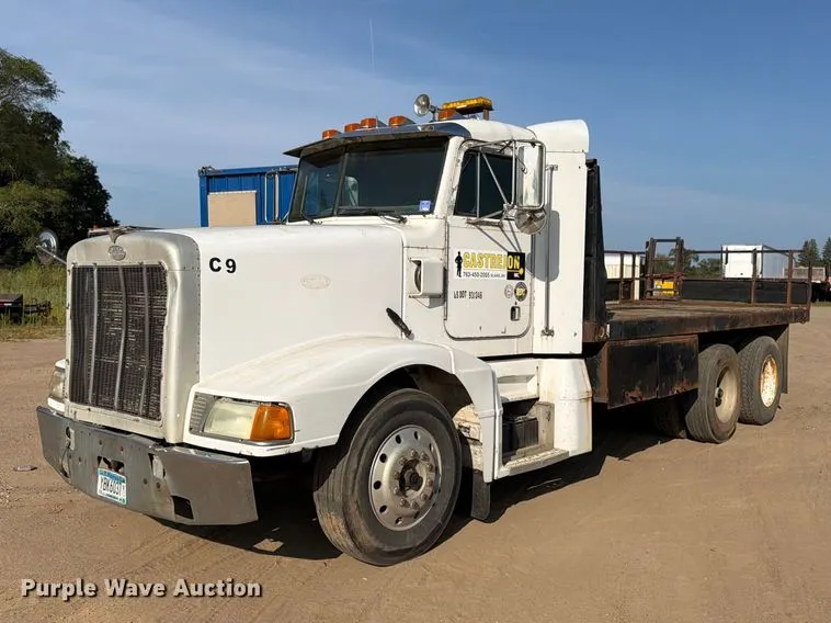 1996 Peterbilt 377 flatbed truck