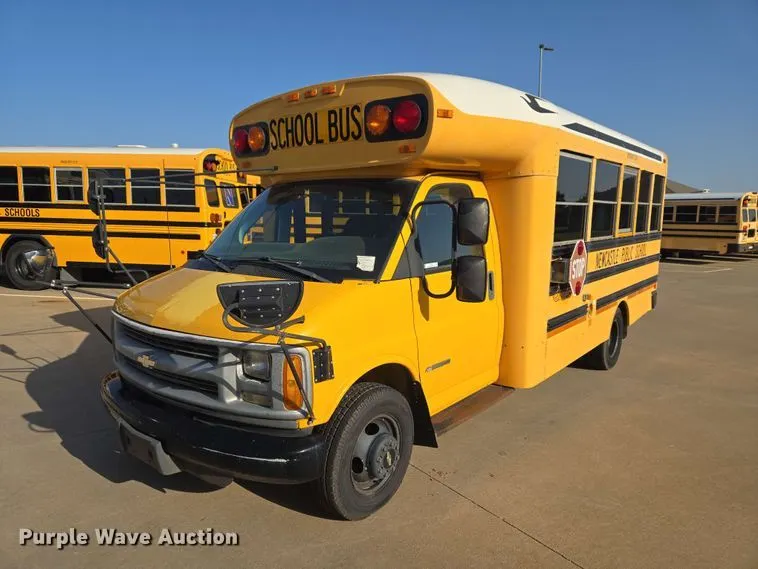2002 Chevrolet Express 3500 school bus