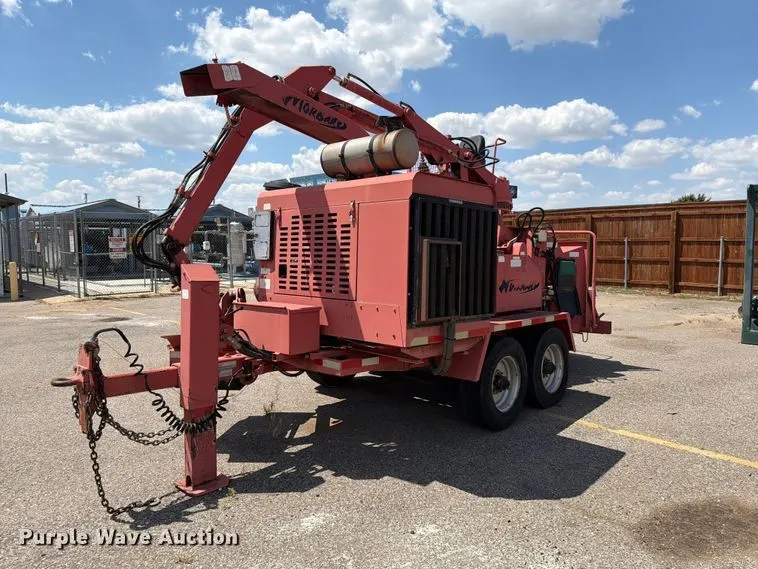 2007 Morbark Hurricane wood chipper