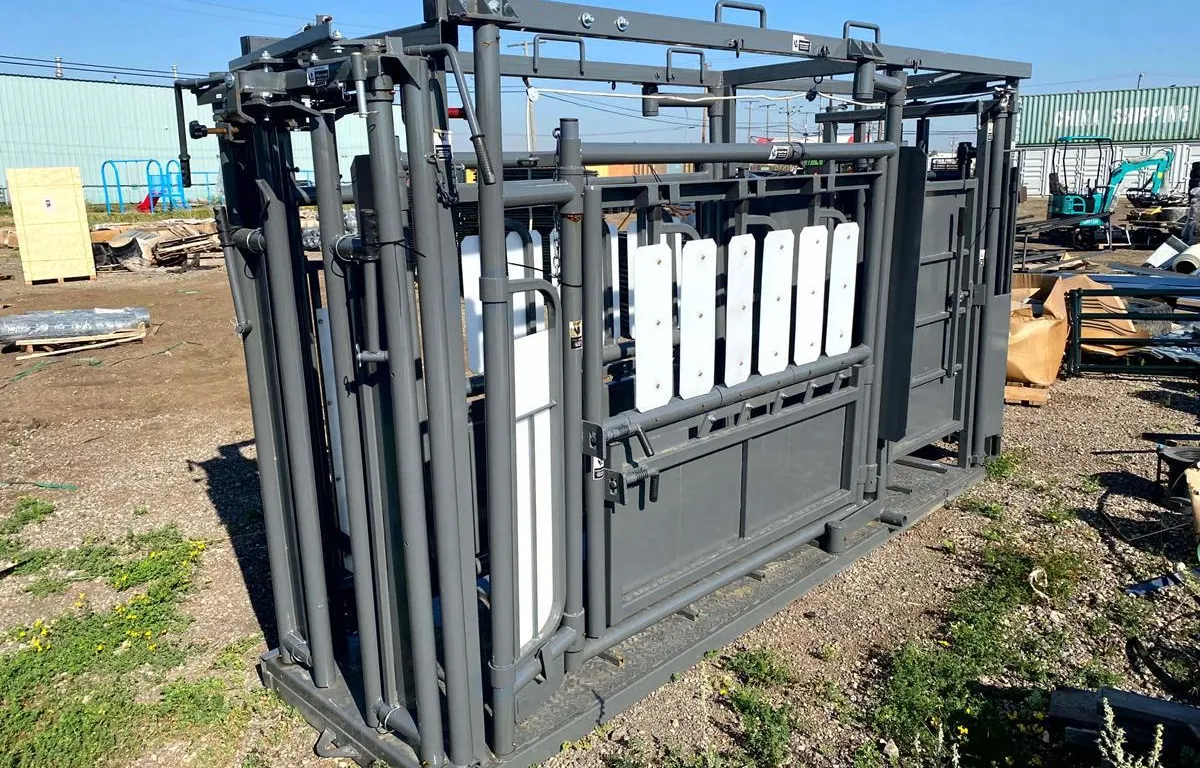 Tough Ranch Hydraulic Cattle Squeeze Chute
UNRESERVED