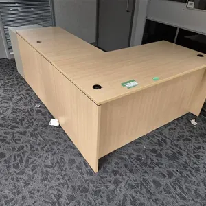 Woodgrain L-Shaped Office Desk (60"x78")
 UNRESERVED