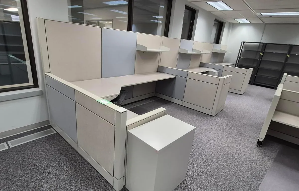 (3) Office Cubicle Workstations (73" x 342" x 66"H)
UNRESERVED