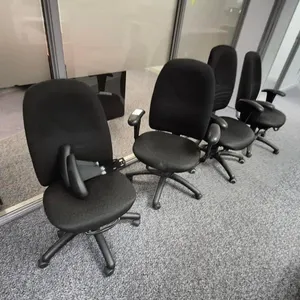 (4) Office Chairs
 UNRESERVED