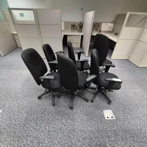 (6) Office Chairs
 UNRESERVED