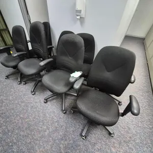 (8) Office Chairs
 UNRESERVED