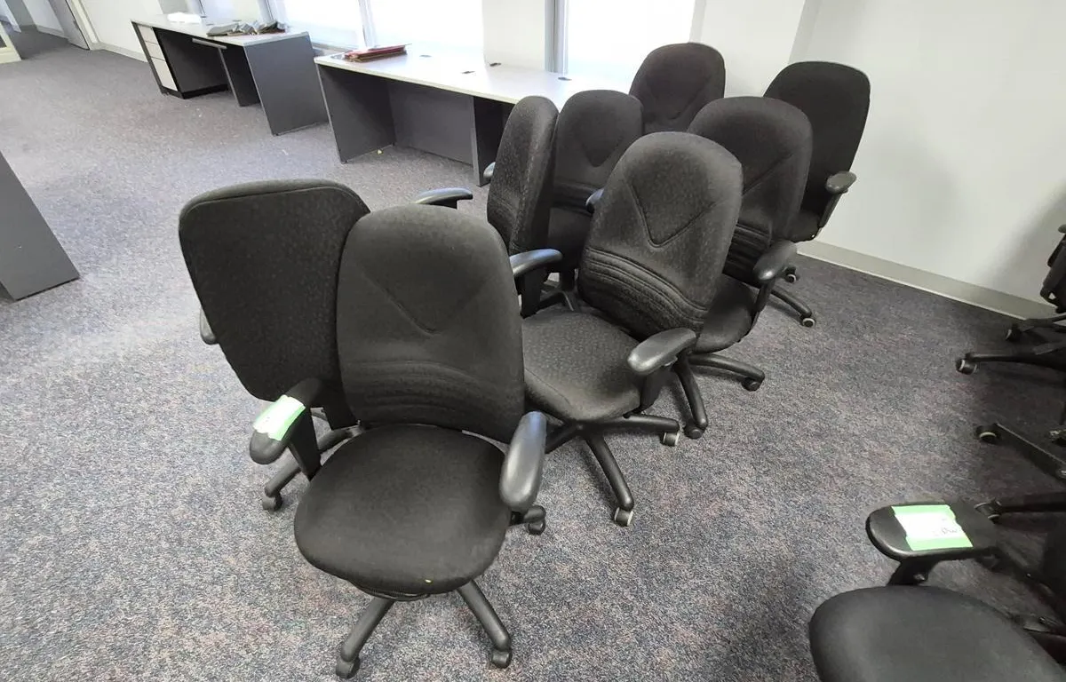 (8) Office Chairs
UNRESERVED