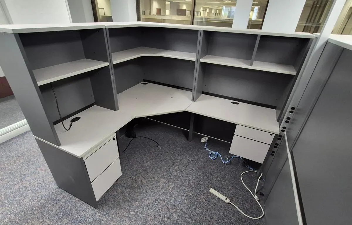 Corner Office Workstation (72" x 84")
UNRESERVED