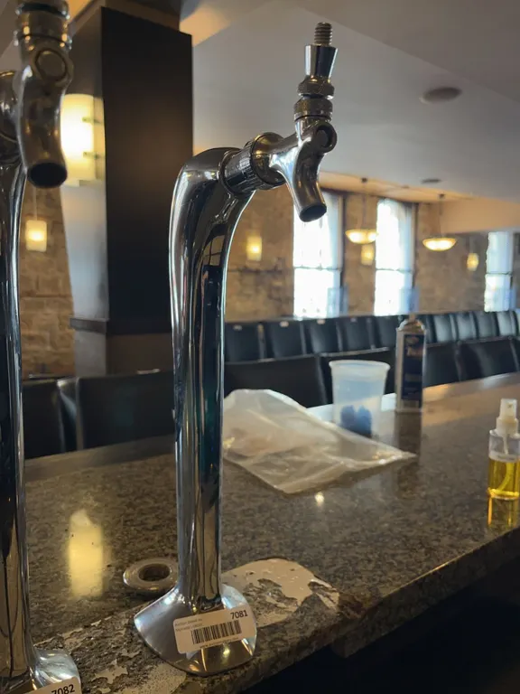 Single Stainless Steel Beer Tap Tower Dispenser