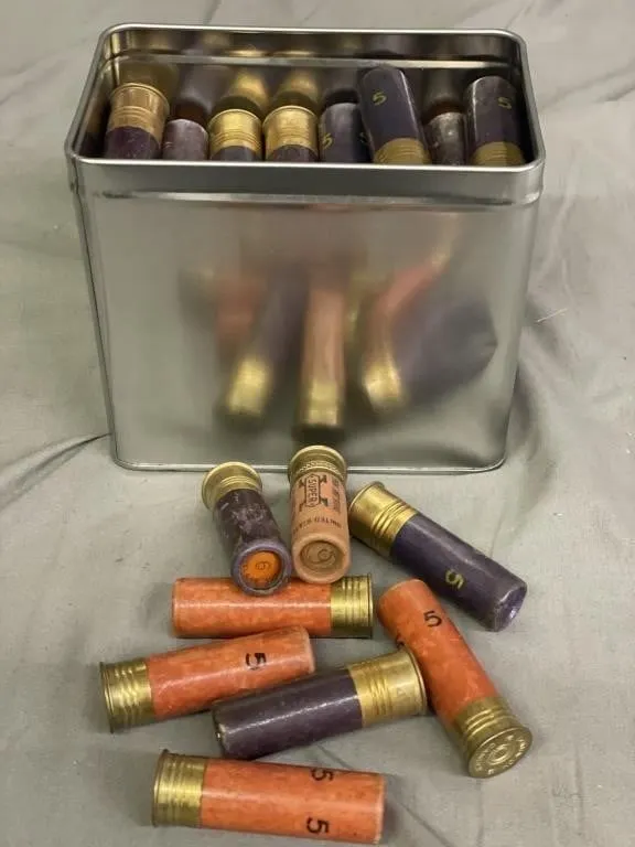 Tin of 60 shotgun shells. 12 ga. 2 3/4" #4, #5