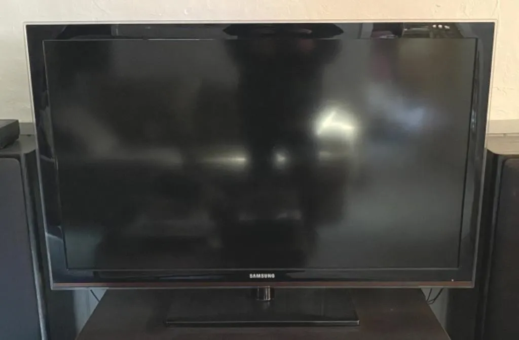 46" Samsung TV