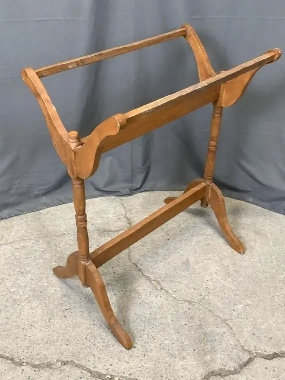 Wooden Quilt Rack