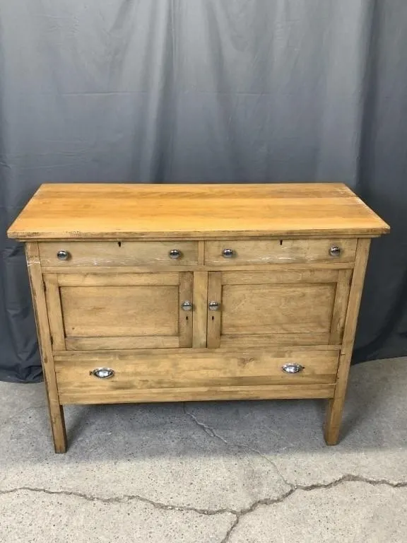 Side Board