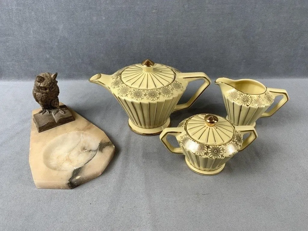 Teapot Set & Owl Figurine Tray