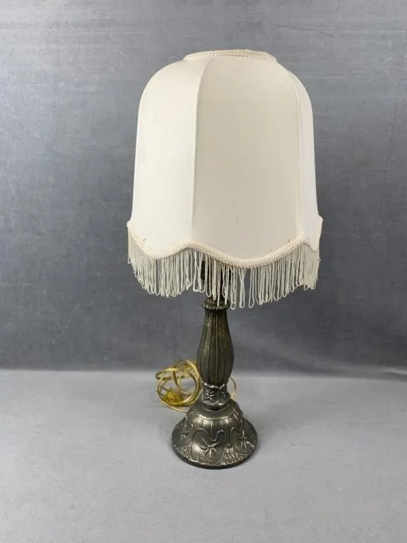 Table Lamp w Fringe Shade