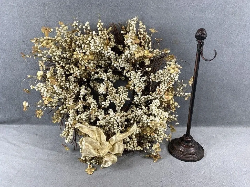 Wreath w Stand