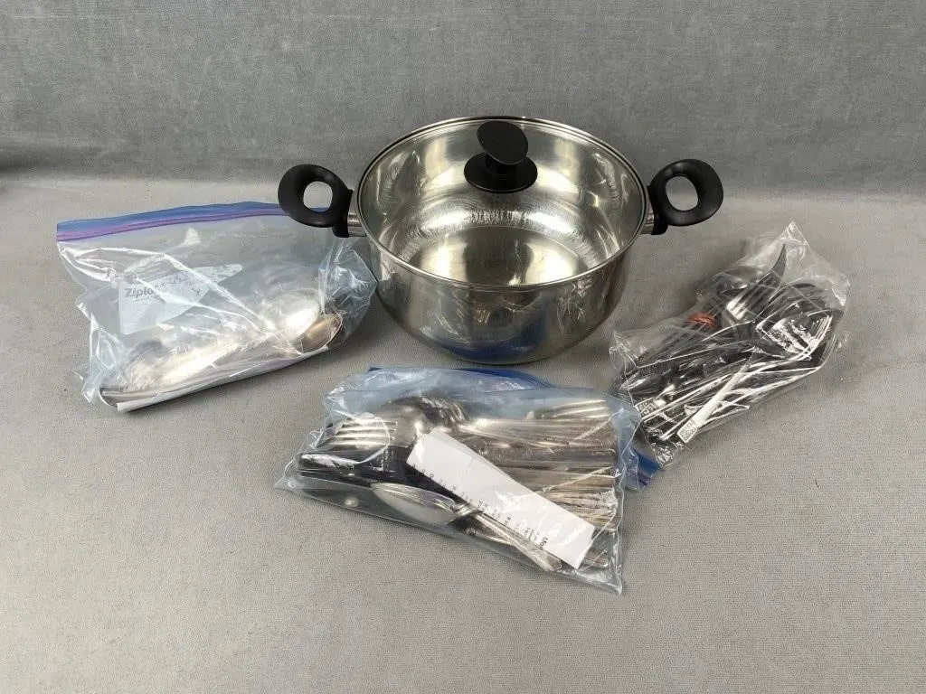 Pot w Lid & Cutlery