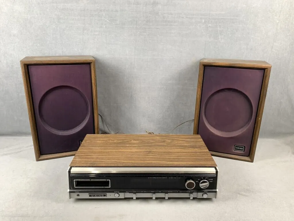 Eaton's Viking AM/FM Stereo 8-Track Player