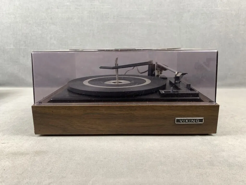 Eaton's Viking Turntable
