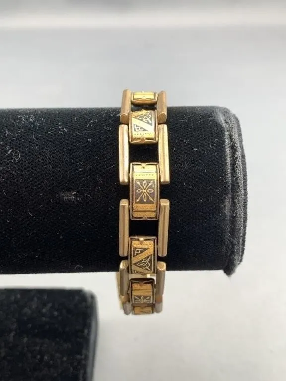 Gold Tone Link Bracelet