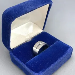 Men's Ring w Rhinestone