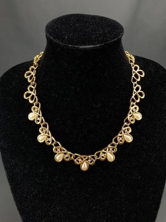 Gold Toned Tear Drop Style Necklace