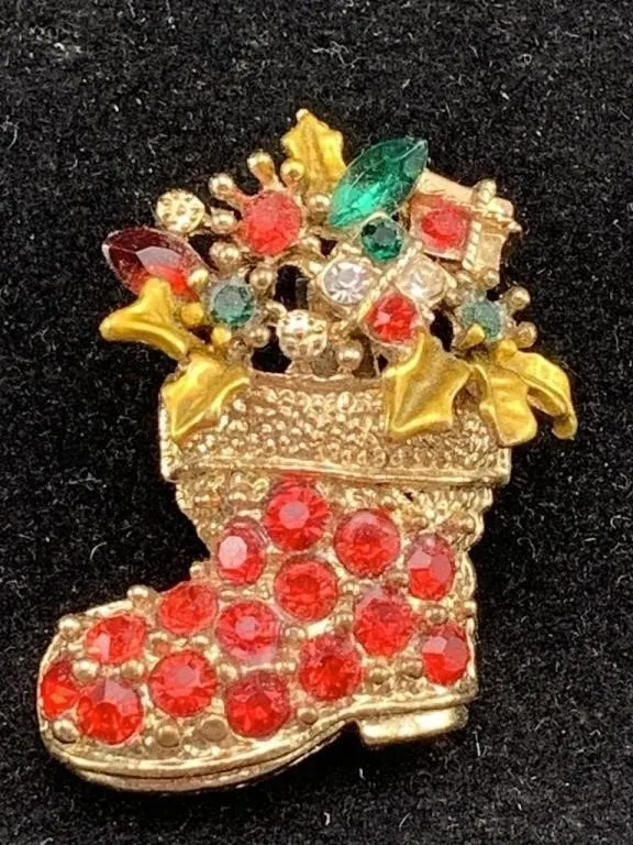 Santa�s Boot Christmas Rhinestone Brooch