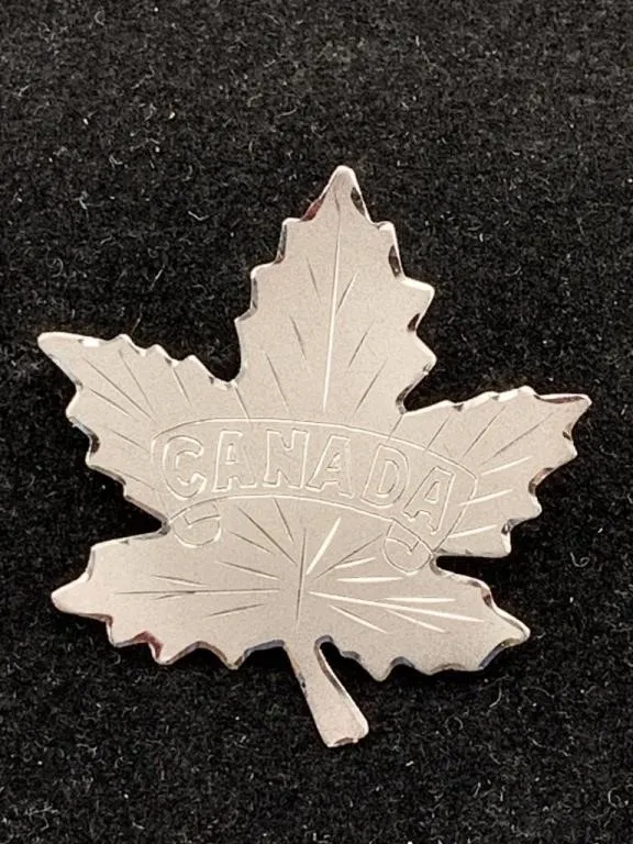 Canada Maple Leaf Pin