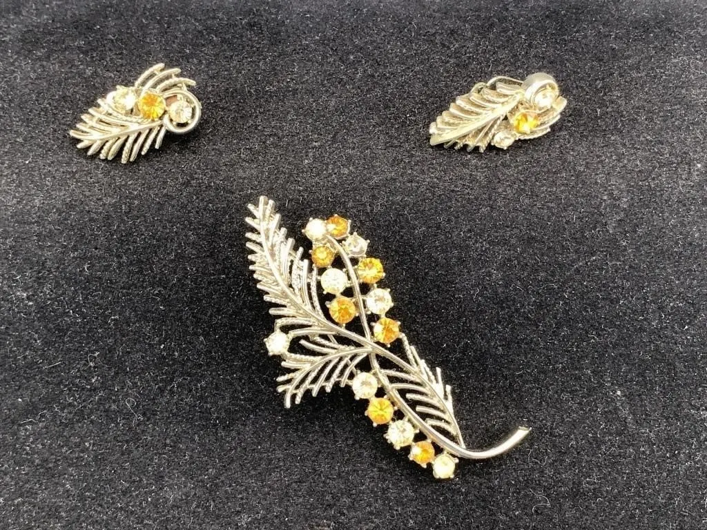 Leaf Brooch w Clip On Earrings