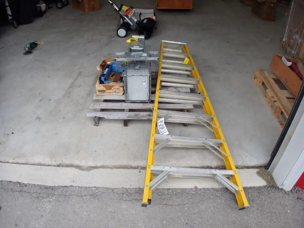 Reynolds 8 Ft A-Frame Ladder