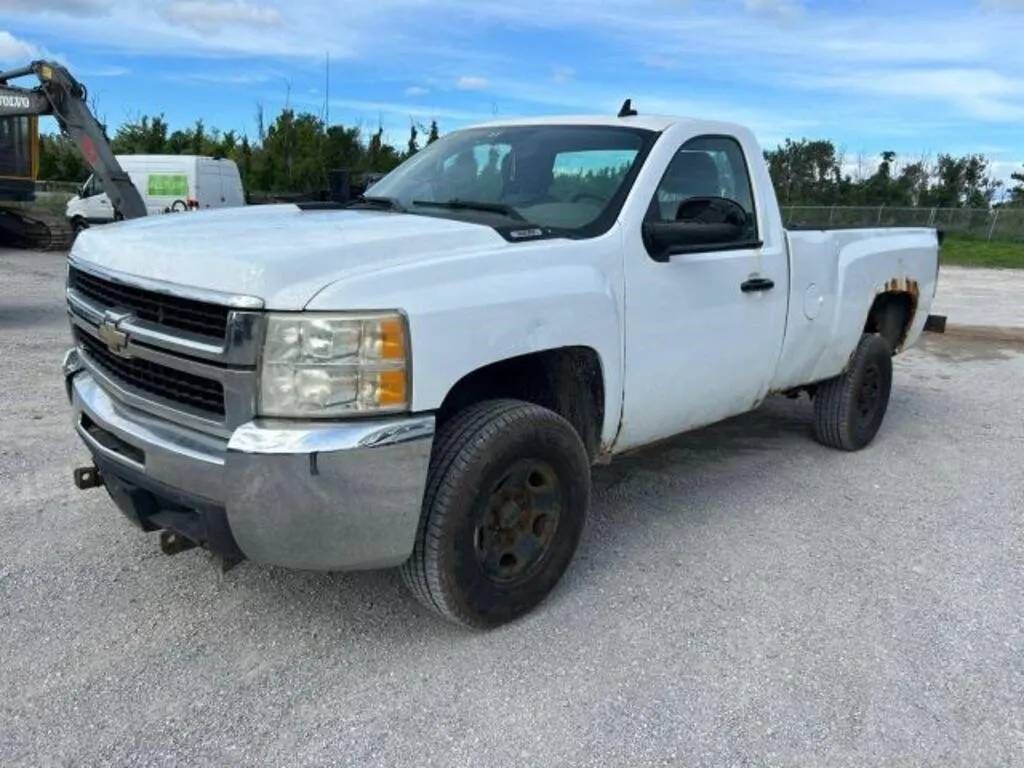 2009 Chevrolet Silverado 4x4 Pickup Truck 1GCHK44K