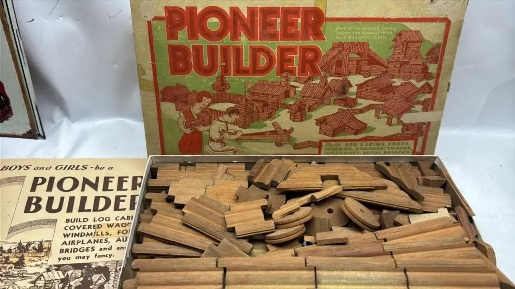 Vintage Pioneer Builder wood Building toy set with
