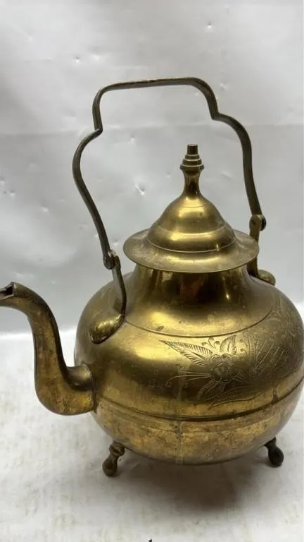 Vintage brass Large size teapot with handle