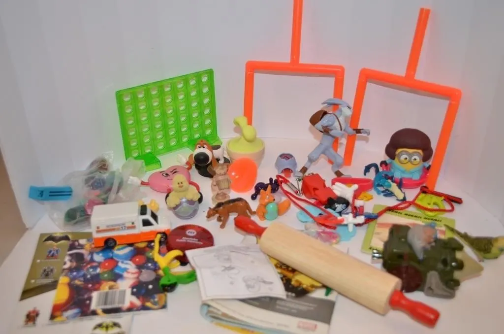 Collection of assorted small toys, fast-food