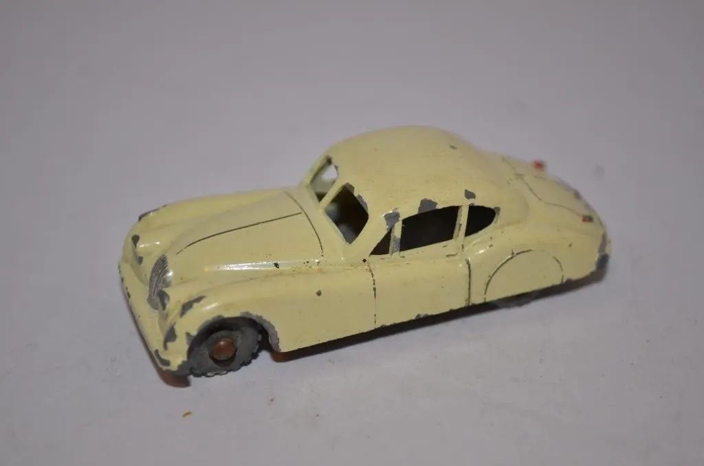 Vintage Matchbox Lesney No. 32a Jaguar XK140 Coupe