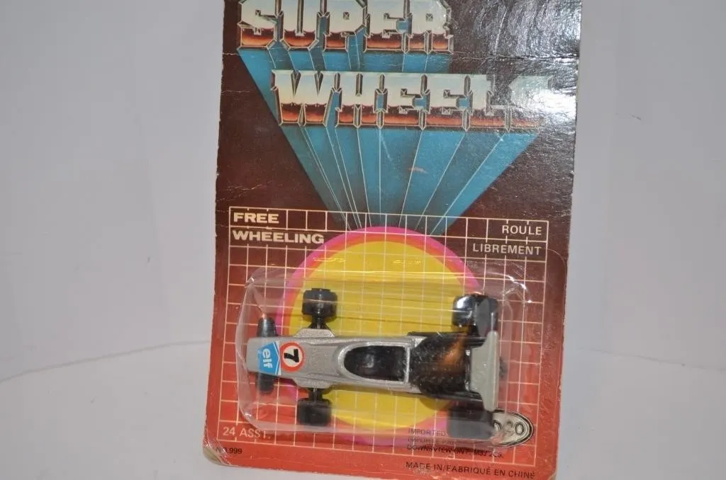 "Super Wheels" blister pack containing a silver