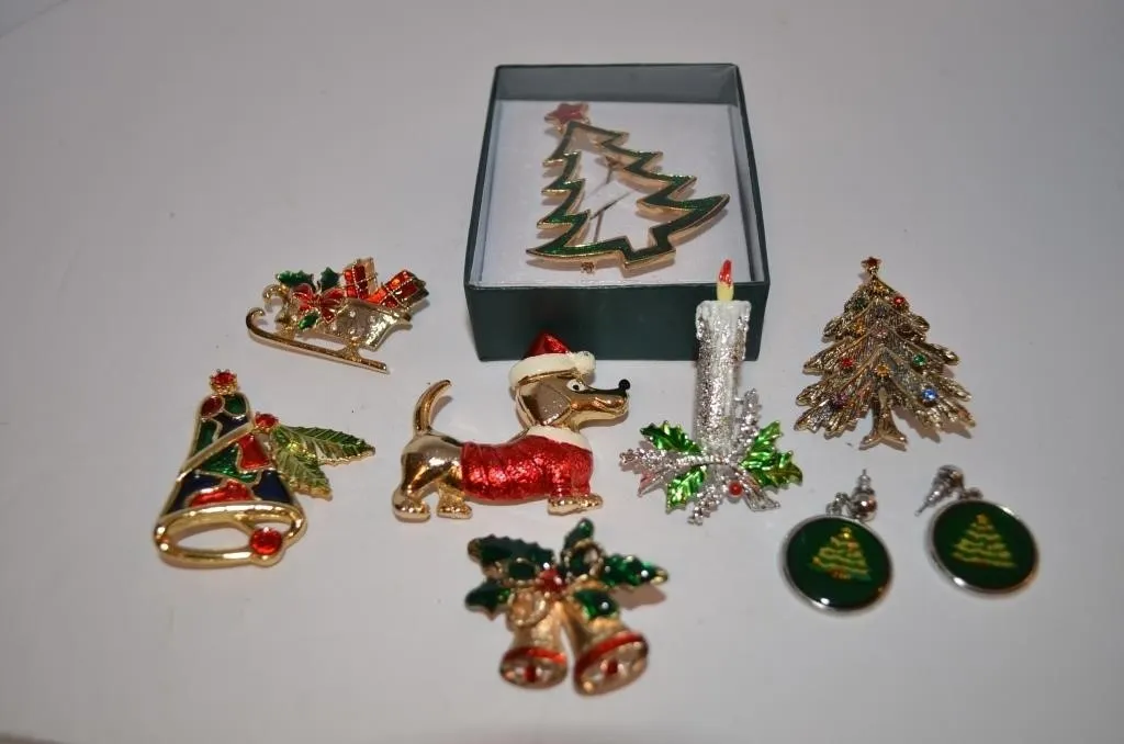 Collection of assorted vintage gold-tone enameled